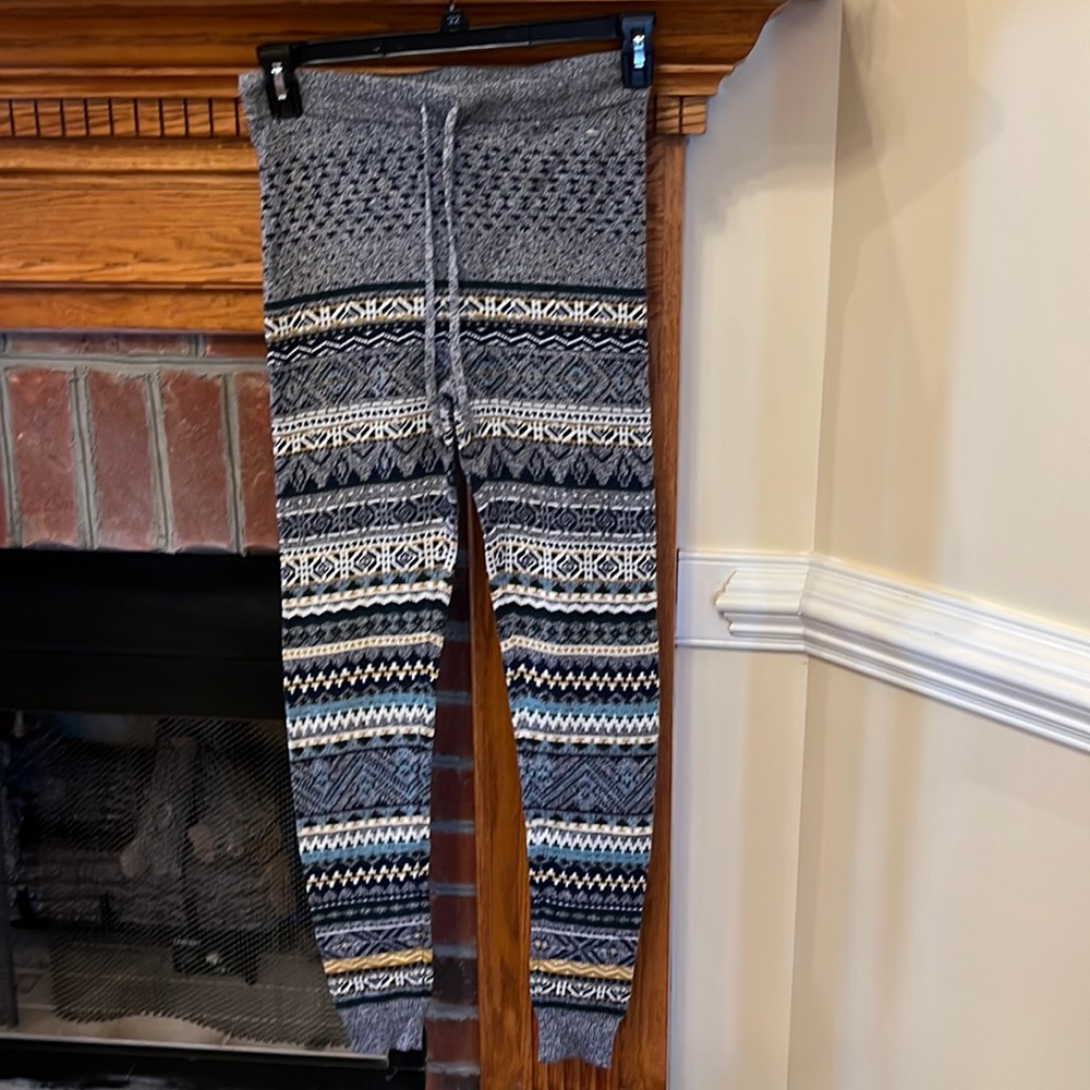 Women’s American Eagle Outfitter Leggings.